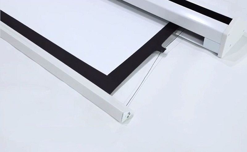 MAN CHIEU TAB TEN SION 120 INCH DIEU KHIEN KHONG DAY 